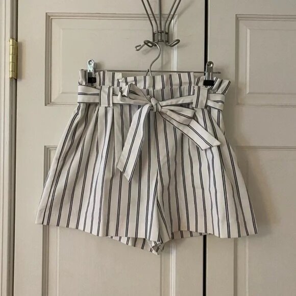 Zara White & Navy Striped Shorts with High Elastic Waist & Tie - Picture 2 of 4